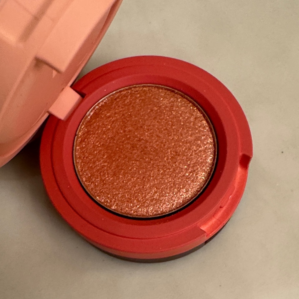 Kaja Beauty Bento Bouncy Shimmer Eyeshadow Trio in Orange Blossom - Picture 4 of 6